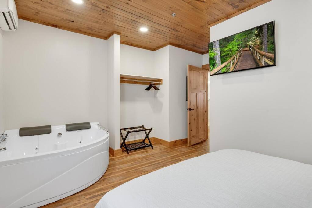 Hickory Suite - Main Street Lodge In Berlin Exteriér fotografie